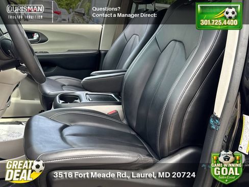 Used 2023 Chrysler Pacifica Touring-L FWD image 6