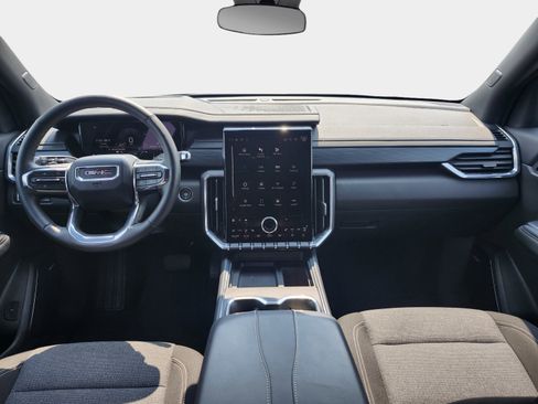 Used 2025 GMC Acadia Elevation image 10