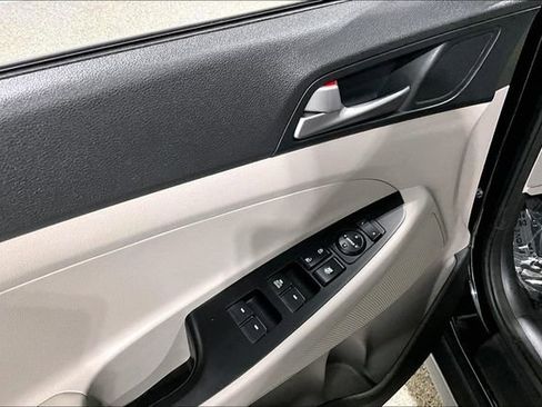 Used 2018 Hyundai Tucson SE image 38