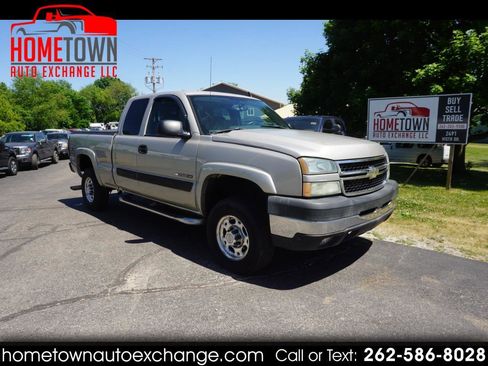 Used 2007 Chevrolet Silverado 2500 LT w/ Onstar Plus Package AWD/4WD image 1