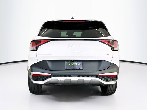 Used 2025 Kia Sportage LX image 7