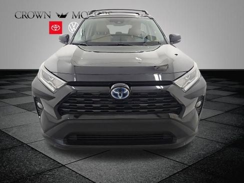 Used 2019 Toyota RAV4 XLE w/ Convenience Package image 2