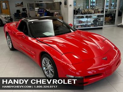 Used 1998 Chevrolet Corvette Coupe w/ Roof Pkg