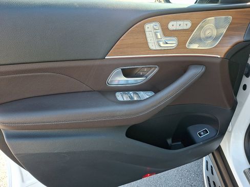 Certified 2023 Mercedes-Benz GLS 450 4MATIC image 13