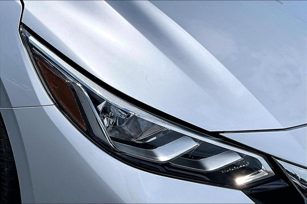 Used 2022 Nissan Sentra SV FWD image 29