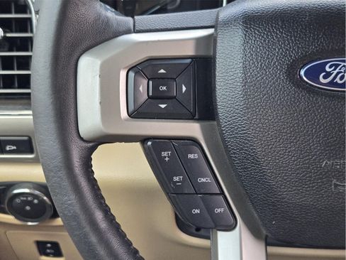 Used 2017 Ford F150 Lariat RWD image 25