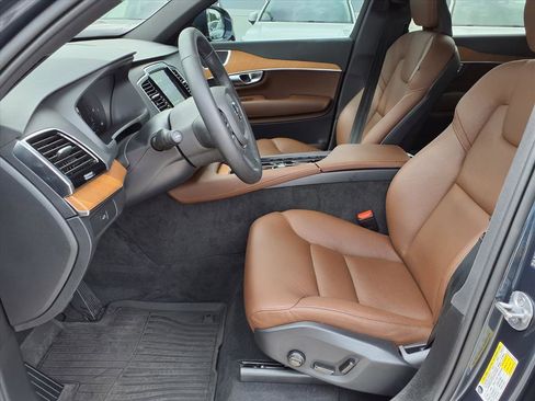 Used 2024 Volvo XC90 B6 Plus w/ Protection Package Premier image 22