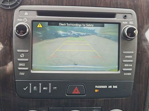 Used 2016 Chevrolet Traverse LT w/ Style and Technology Package FWD image 14