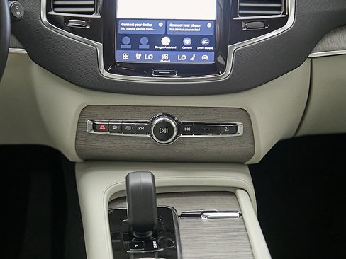 Certified 2023 Volvo XC90 T8 Plus w/ Protection Package Premier AWD/4WD image 29