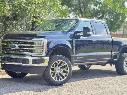 Used 2023 Ford F250 Lariat w/ Lariat Ultimate Package AWD/4WD image 17