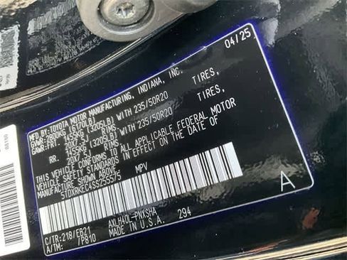 Used 2025 Toyota Sienna XSE image 29