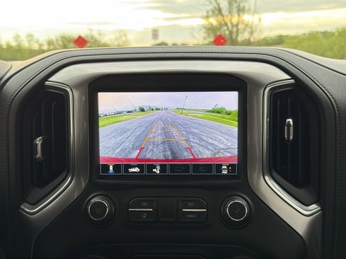 Used 2021 Chevrolet Silverado 1500 LTZ w/ LTZ Premium Package AWD/4WD image 30