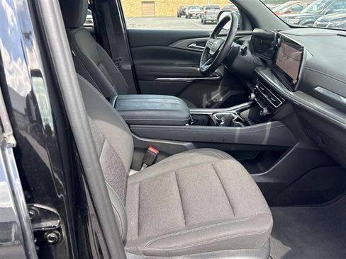 Certified 2024 Chevrolet Traverse LT w/ Midnight/Sport Edition image 27