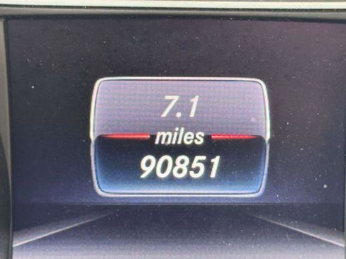 Used 2018 Mercedes-Benz GLA 250 image 29