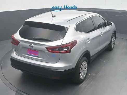Used 2020 Nissan Rogue Sport S image 24