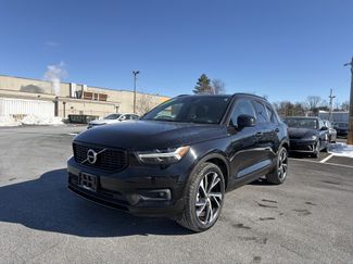 Used 2021 Volvo XC40 T5 R-Design w/ Climate Package video 1