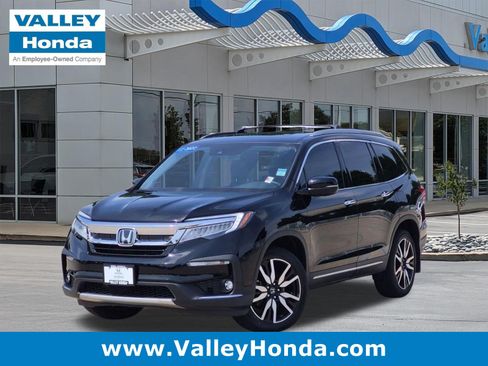 Used 2022 Honda Pilot Touring image 1