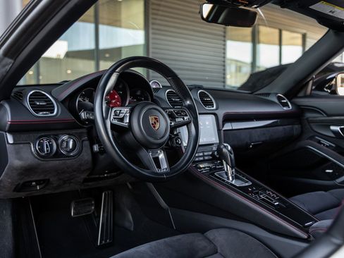 Certified 2019 Porsche 718 Boxster GTS image 4