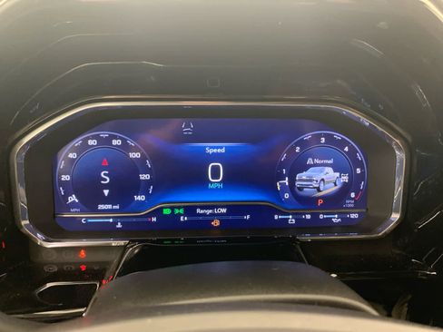 Used 2023 Chevrolet Silverado 1500 LTZ w/ Technology Package image 23