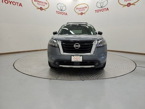 Used 2022 Nissan Pathfinder Platinum w/ Lighting Package (N93) image 4