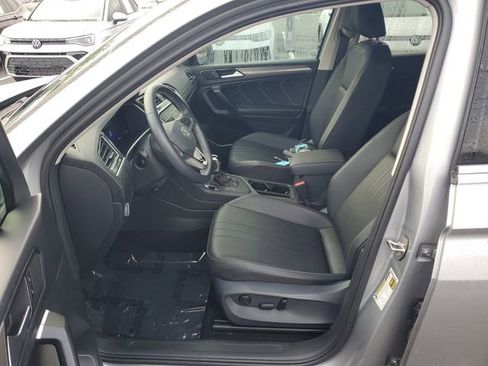 Certified 2023 Volkswagen Tiguan SE image 16