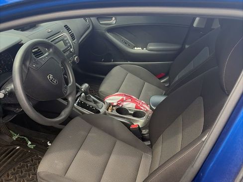 Used 2017 Kia Forte LX image 7