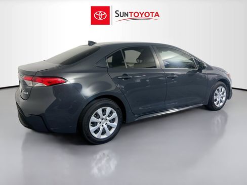 Used 2023 Toyota Corolla LE image 4