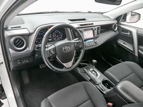 Used 2018 Toyota RAV4 XLE w/ Plus Extra Value Package AWD/4WD image 12