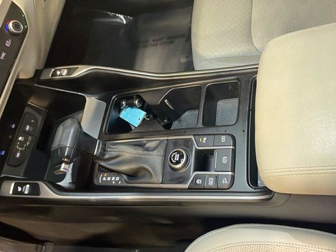 Used 2024 Kia Sorento S w/ Panoramic Sunroof Package FWD image 18