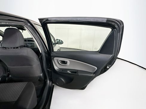 Used 2017 Toyota Yaris L FWD image 27