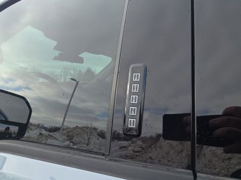 Used 2024 Ford F250 Lariat w/ Lariat Ultimate Package image 29