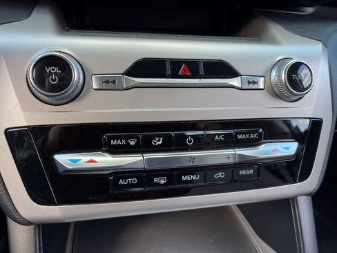 Used 2021 Ford Explorer 2WD image 12