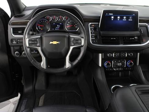 Used 2021 Chevrolet Tahoe LT w/ LT Signature Package image 13