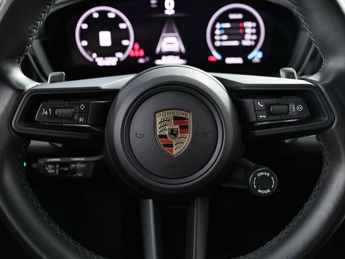 Used 2024 Porsche Cayenne AWD/4WD image 35