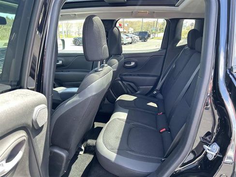 Certified 2023 Jeep Renegade Latitude w/ Sun/Sound Group AWD/4WD image 13