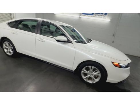 Used 2023 Honda Accord LX image 2