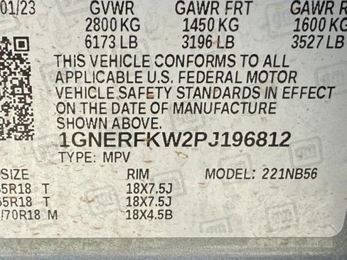 Used 2023 Chevrolet Traverse LS FWD image 9