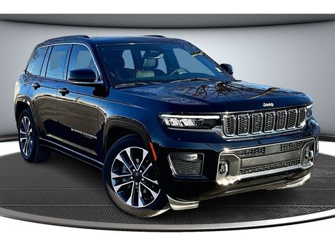 Certified 2025 Jeep Grand Cherokee Overland image 13