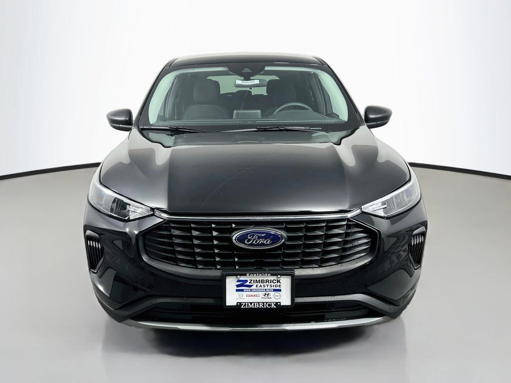 Used 2025 Ford Escape Active AWD/4WD image 2