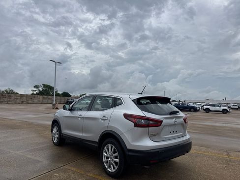 Used 2022 Nissan Rogue Sport S FWD image 15