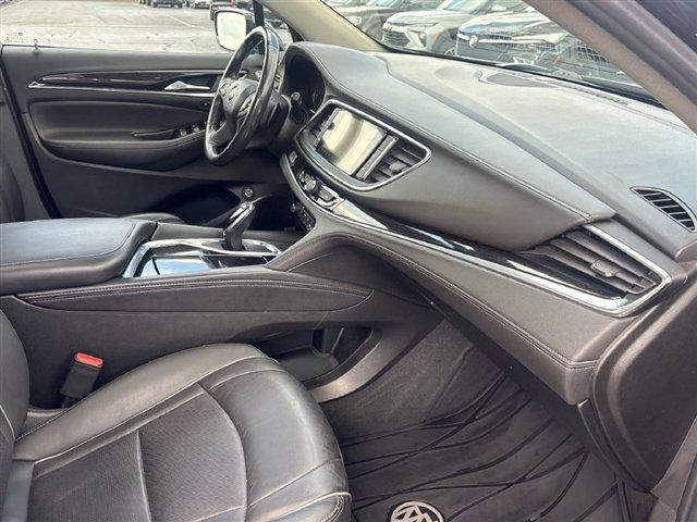 Used 2020 Buick Enclave Avenir w/ Avenir Technology Package AWD/4WD image 30