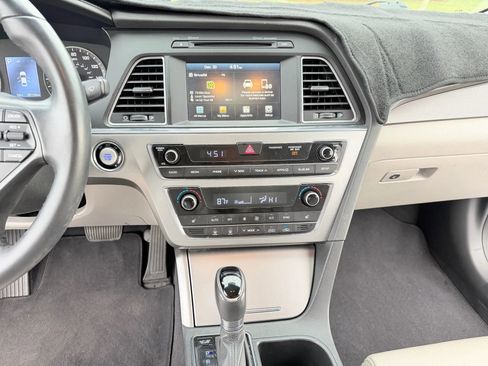 Used 2016 Hyundai Sonata Sport w/ Option Group 02 image 18