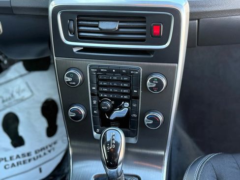 Used 2014 Volvo S60 T5 image 15