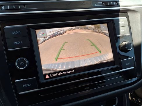 Certified 2023 Volkswagen Tiguan S FWD image 28
