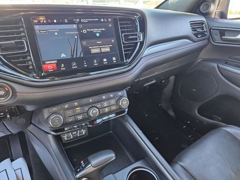 Used 2024 Dodge Durango GT image 21