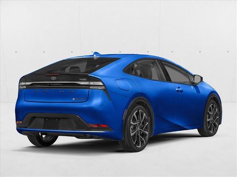 New 2027 Toyota Prius Plug-In Hybrid FWD image 2