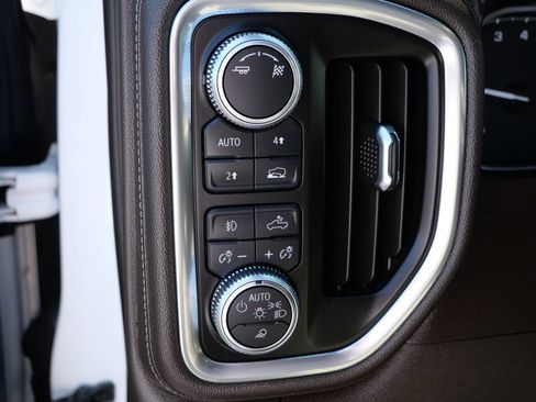 Used 2019 GMC Sierra 1500 SLT AWD/4WD image 20