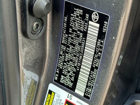 Certified 2018 Toyota Camry LE image 38