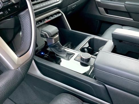 Used 2022 Toyota Tundra SR5 w/ SR5 Premium Package image 16