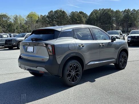 New 2026 Nissan Kicks SR FWD image 9